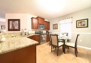 5BR,4BA villa minutes away from Disney – Sleeps 13