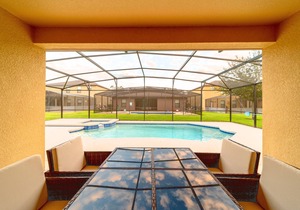 5BR,4BA villa minutes away from Disney – Sleeps 13