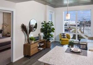 BEAUTIFUL CONDO DOWNTOWN