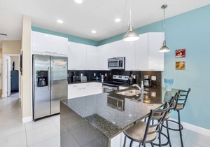 Brand New 3 bed Modern Town Home On a Luxury Development Close to Disney