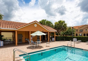 Close to Disney 3 bdrm 3 bath- Unit 8 Crestwynd