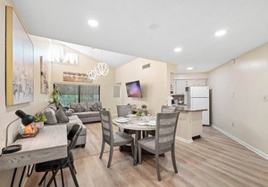 "Discover the Best of Orlando at 3648 Apartment: Your Perfect Vacation Home!"