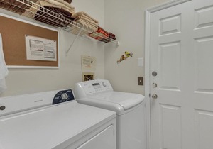 E131MJL - 4 beds pool & spa home on golf course
