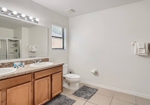 Exquisite 6 Bed Private Pool Villa With a Game Room in Cypress Pointe