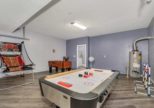 Family Resort - 6BR Home - Private Pool, Hot Tub and BBQ!