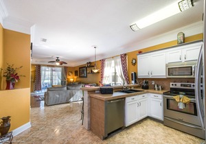 Great 4 Bed Pool Home in Higlands Reserve