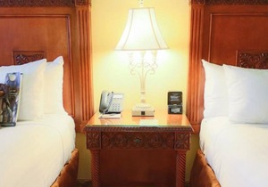 Great Amenities! 4 Spacious Units, Near Americas Escape Game, Fishing