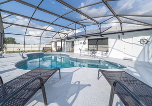House in KISSIMMEE with private pool minutes from Disney!