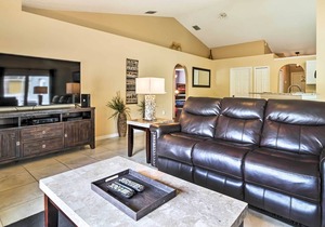Large Family Home w/ Pool: 9 Miles to Disney Parks