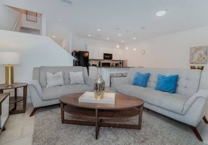 Lazy River / Kid's Splash Pad / Water Slide / Poolside Bar & Grill / Near Disney / Free Resort Fees