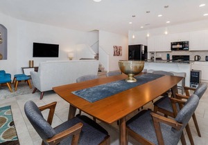 Lazy River / Kid's Splash Pad / Water Slide / Poolside Bar & Grill / Near Disney / Free Resort Fees