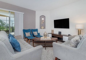 Lazy River / Kid's Splash Pad / Water Slide / Poolside Bar & Grill / Near Disney / Free Resort Fees