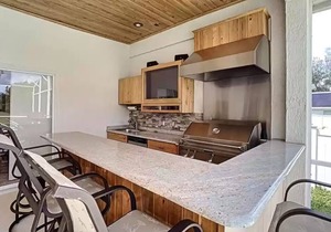 Luxury 5 Bed with POOL & SPA + Outdoor Kitchen Minutes to Disney!