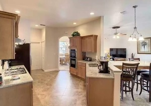 Luxury 5 Bed with POOL & SPA + Outdoor Kitchen Minutes to Disney!