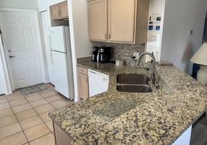 Minutes to Disney. House with pool on Golf Course with Lake Access