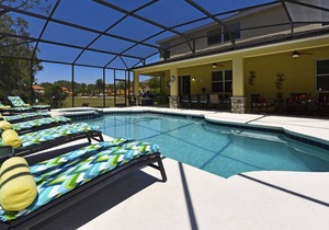 New Listing! Watersong Resort, 9mi to Disney & 18mi to Universal - FS105118