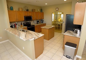 Overlooking the golf course with spacious interior!