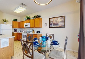 Private Pool, Great for Kids, 12 Miles to Disney Dogs OK, Snowbirds Welcome