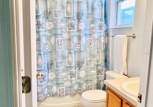 Spacious home w South-facing pool near Disney and Champions Gate