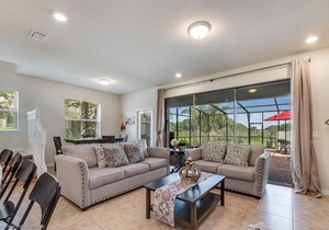 Stunning Corner-Townhome w/ Private Pool!
