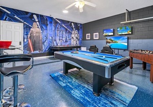 Stunning Sweeping views w/ fantastic game room