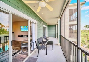 Upstay: 2BR Condo with Hot Tub, Pool & Sauna—for 6