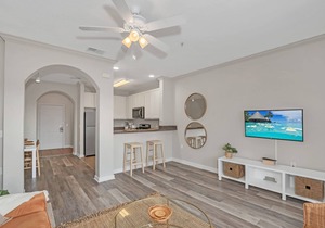 Upstay Large Family Condo w Hot Tub, Pool, Sauna