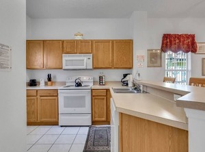 Emerald Island Resort | West Kissimmee