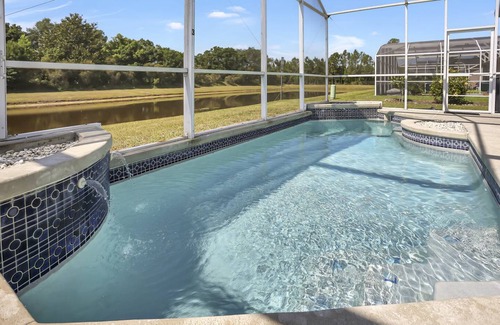 Crescent Lakes Villa | 149 m² Villa ∙ 4 bedrooms ∙ 8 guests