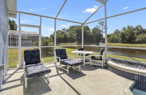 Crescent Lakes Villa | 149 m² Villa ∙ 4 bedrooms ∙ 8 guests