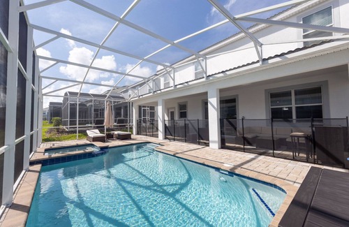 Davenport House | 1579PD: Unique ChampionsGate 8b with private pool