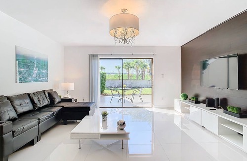 Florida Center North Apartment | 158 m² Apartment ∙ 2 bedrooms ∙ 5 guests
