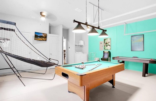 Windsor Hills House | 169 m² House ∙ 3 bedrooms ∙ 7 guests