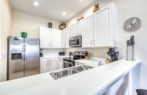 Bahama Bay Condo | 1st floor condo w/basketball court, patio, restaurant, sauna, tennis court