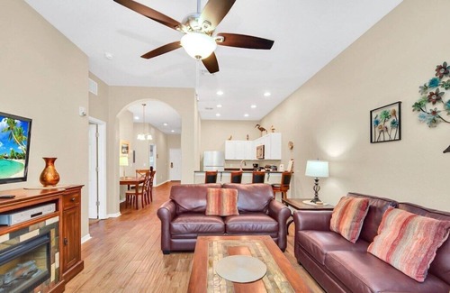Bahama Bay House | 1st Flr Resort Villa Near Disney FREE Parking * Pool * Beach