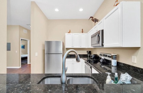 Bahama Bay House | 1st Flr Resort Villa Near Disney FREE Parking * Pool * Beach