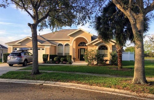 Orange Tree House | 213 m² House ∙ 6 bedrooms ∙ 12 guests