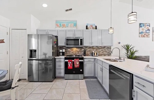 Florida Pines House | 3-bedroom house with Pool and Movie room in charming Davenport. Enjoy your stay.