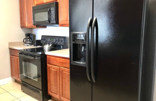 Florida Center Apartment | 301 - Super Clean & Beautiful. Pools, Gym, Lake