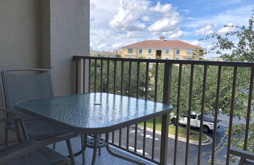 Florida Center Apartment | 301 - Super Clean & Beautiful. Pools, Gym, Lake