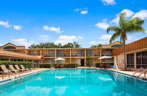 West Colonial Hotel | 31 m² Hotel ∙ 4 guests