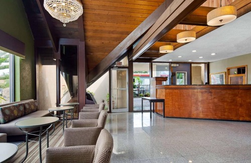 West Colonial Hotel | 31 m² Hotel ∙ 4 guests