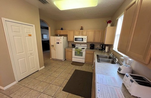 Calabay Parc Villa | 4 Bedroom/3 Bathroom Home close to the Disney Parks