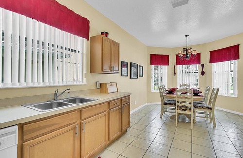 Calabay Parc Villa | 4 Bedrooms Home Nearby Disney and Golf Courses of Champions Gate - Sleeps 8