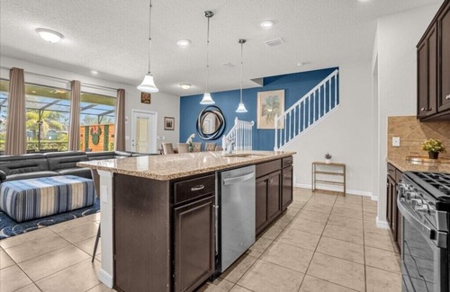 Loughman House | 5 Bedrooms/4.5 Bathrooms/Solterra (4618 TD)