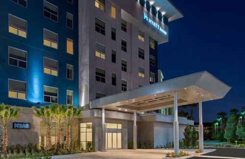 Airport North Hotel | 54 m² Hotel ∙ 127 guests
