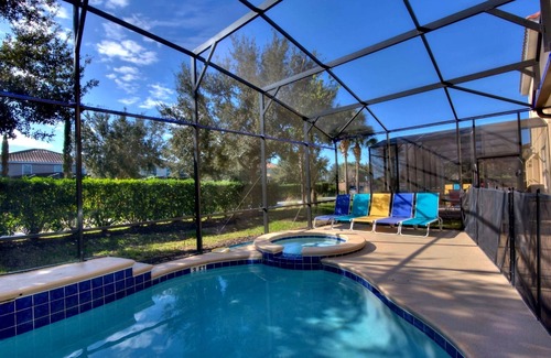 Loughman House | 56 Bedroom Bowling Villas, Sleep 150