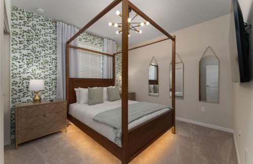 Davenport House | 5BD InstaWorthy home with Pool and BBQ near Disney