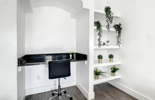 Metro West Condo | 78 m² Condo ∙ 1 bedroom ∙ 2 guests