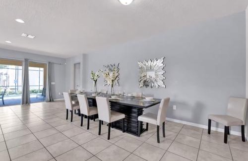 Four Corners House | 8BR Disney Villa with Pool, GameRoom, and Resort Amenities